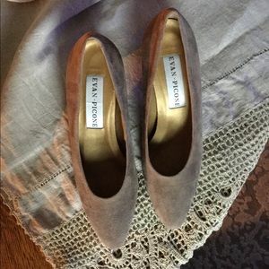 Evan-Picone Suede Pumps